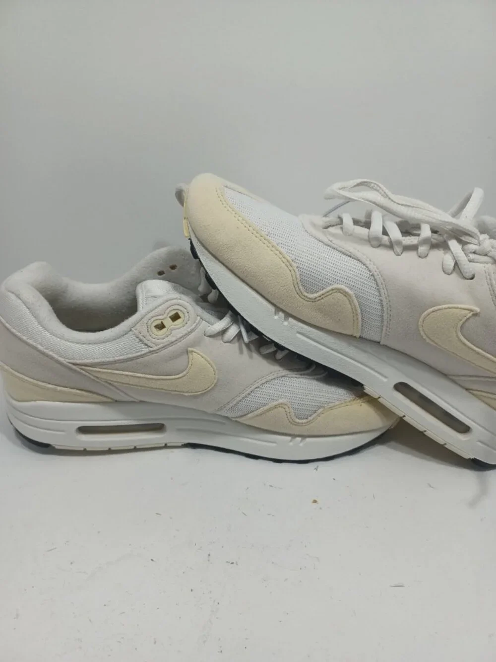 Nike Air Max 1 Shoes Womens 9 White Alabaster Cushioned Sneakers DZ2628-108 %